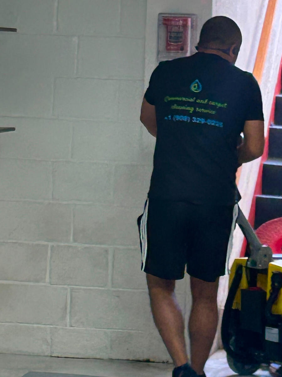 Daycare cleaning / Limpieza de guarderías