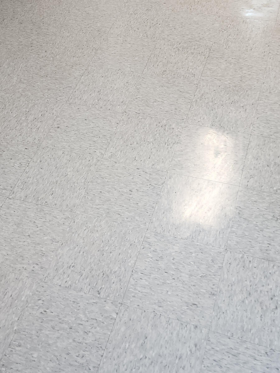 Floor finish / Acabado de pisos