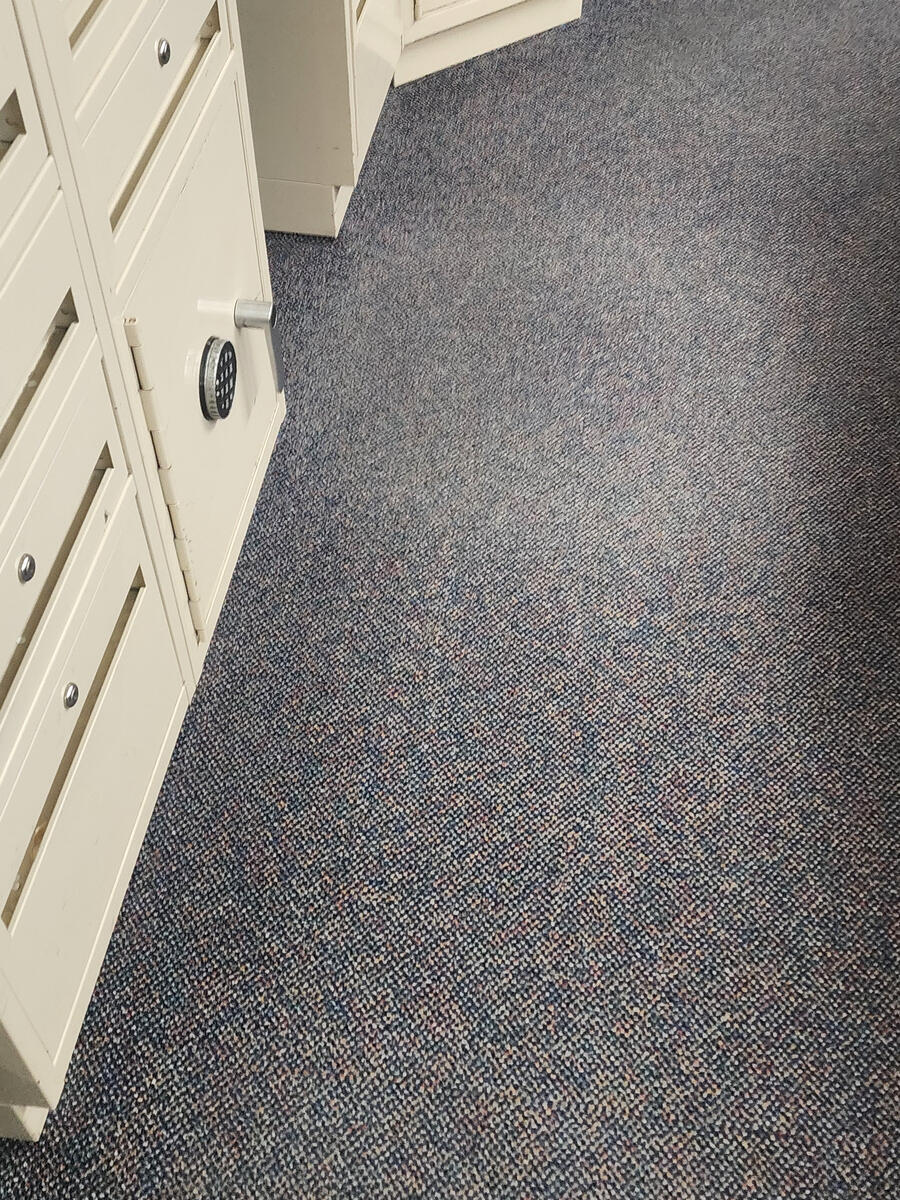 Workspace cleaning / Limpieza de espacios de trabajo